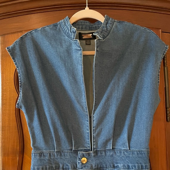 Alecia Admor denim form fitting midi dress with plunge neckline Size Small - Picture 4 of 9